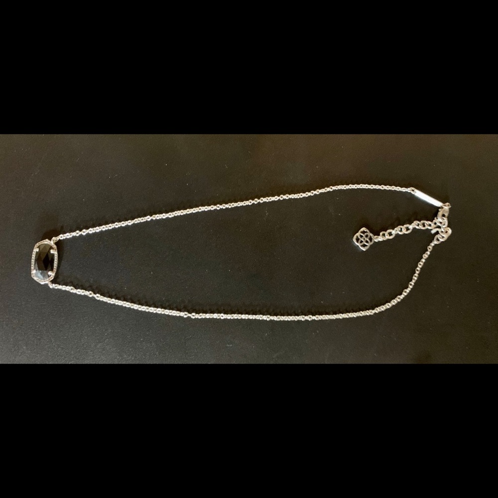 Kendra Scott necklace